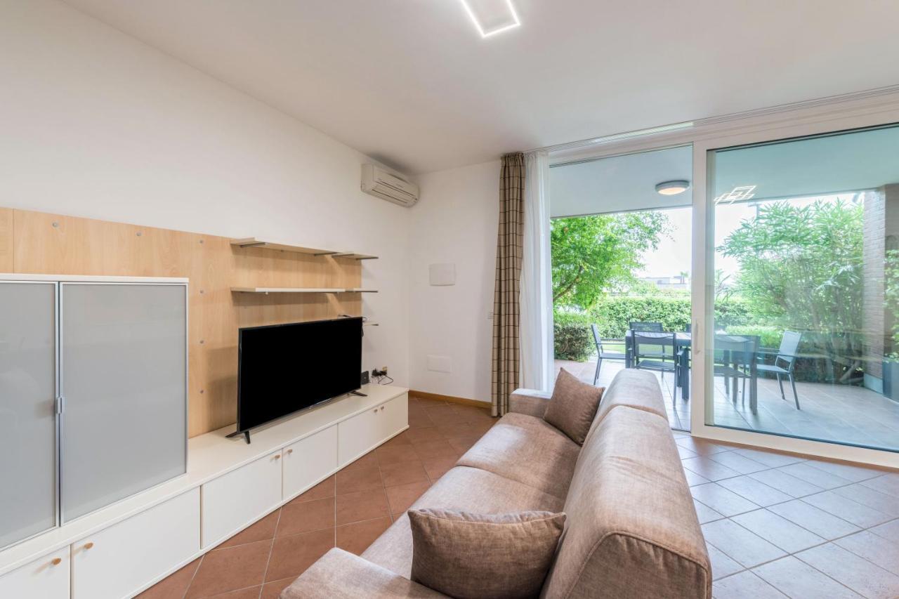 Casa Vacanze Blue Lake Padenghe sul Garda Exterior photo