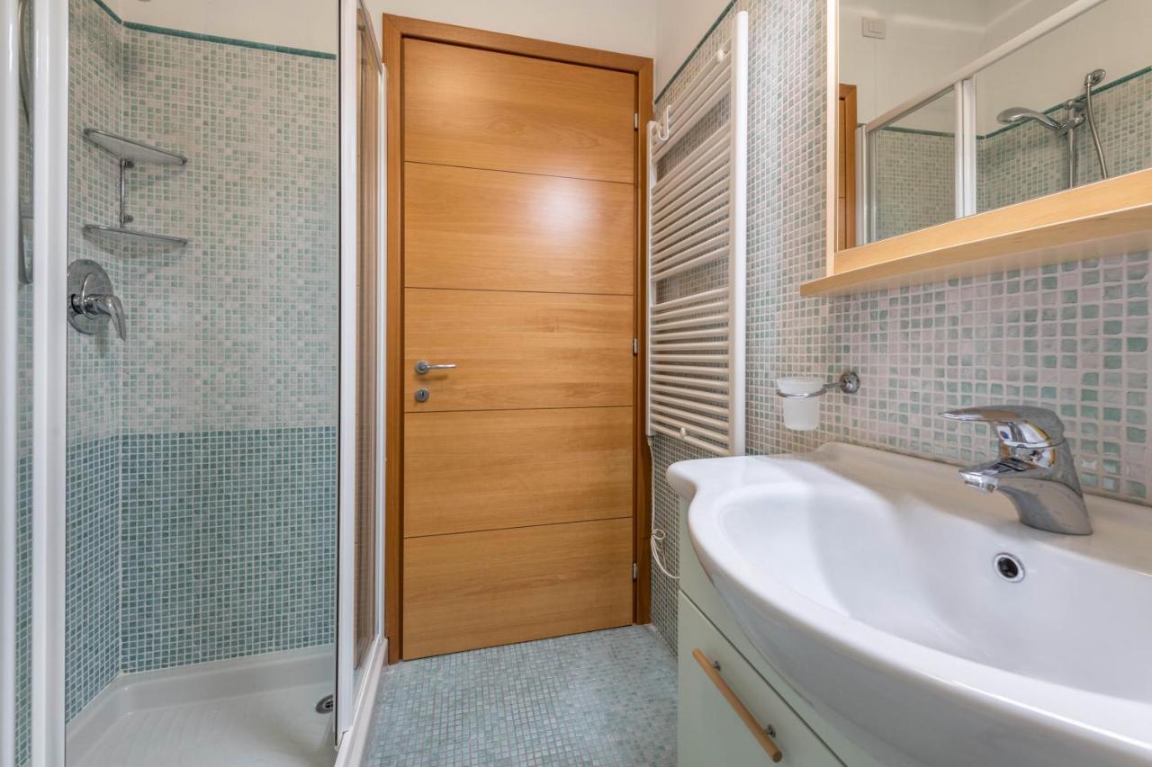 Casa Vacanze Blue Lake Padenghe sul Garda Exterior photo