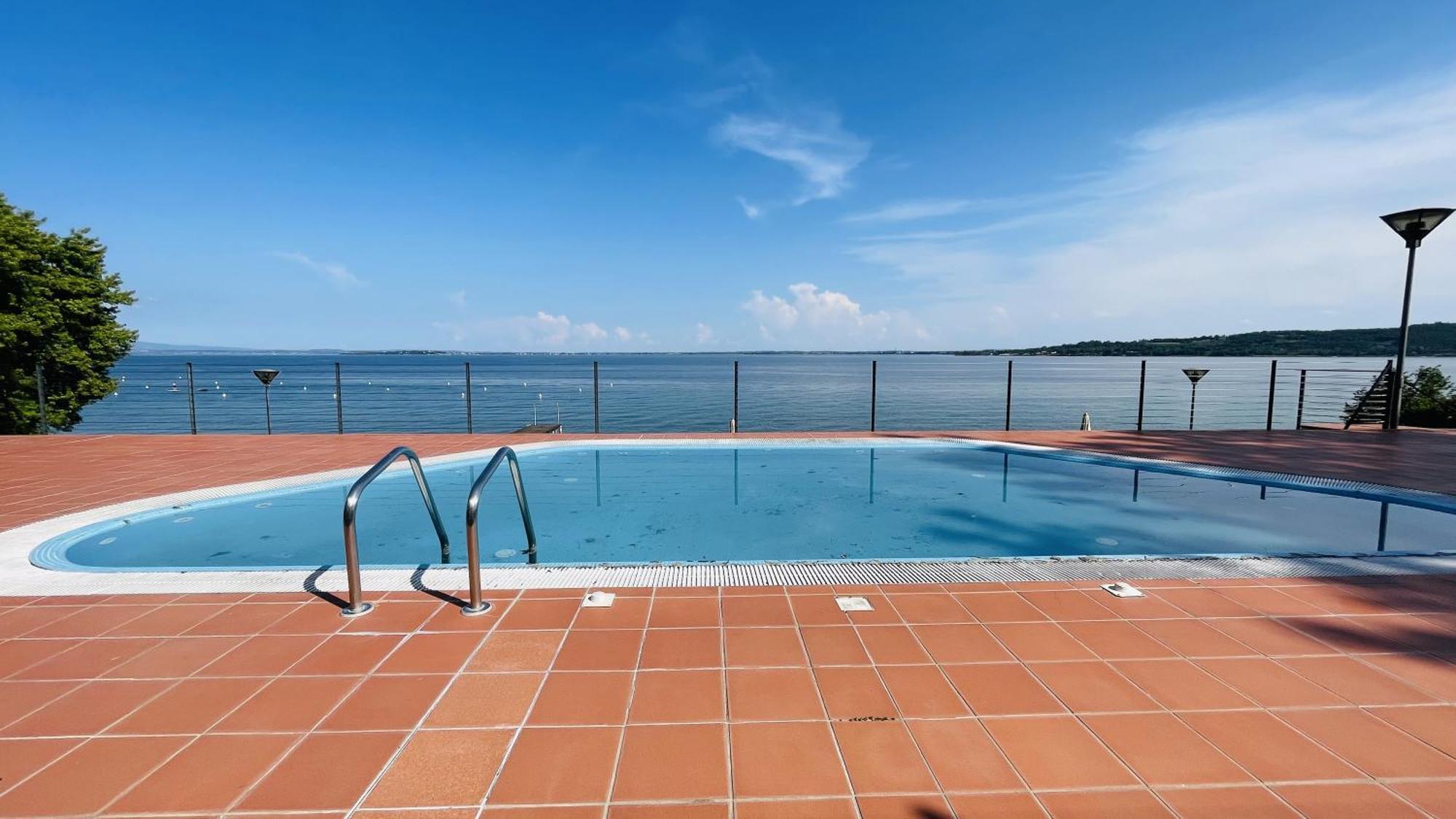 Casa Vacanze Blue Lake Padenghe sul Garda Exterior photo