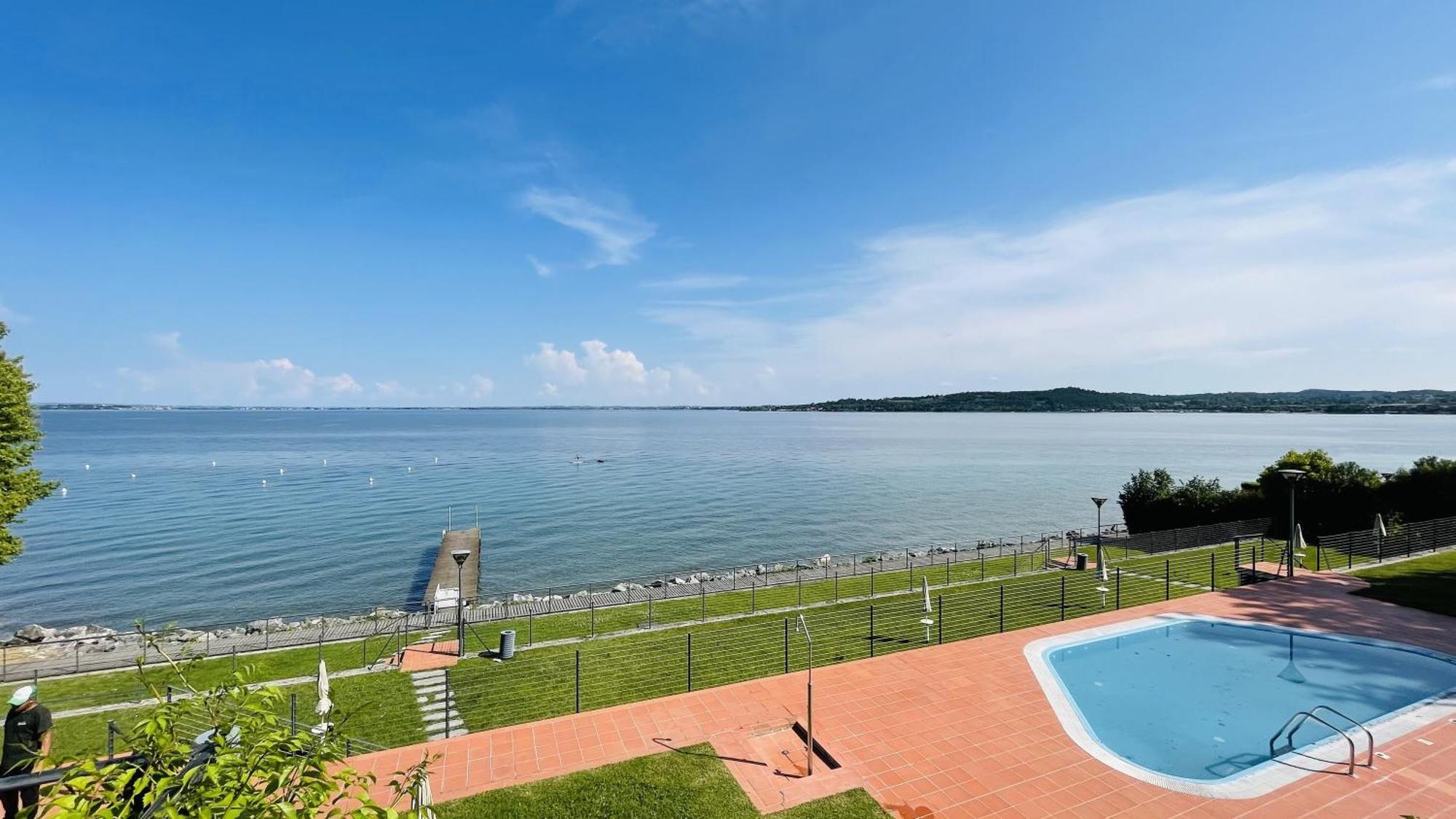 Casa Vacanze Blue Lake Padenghe sul Garda Exterior photo