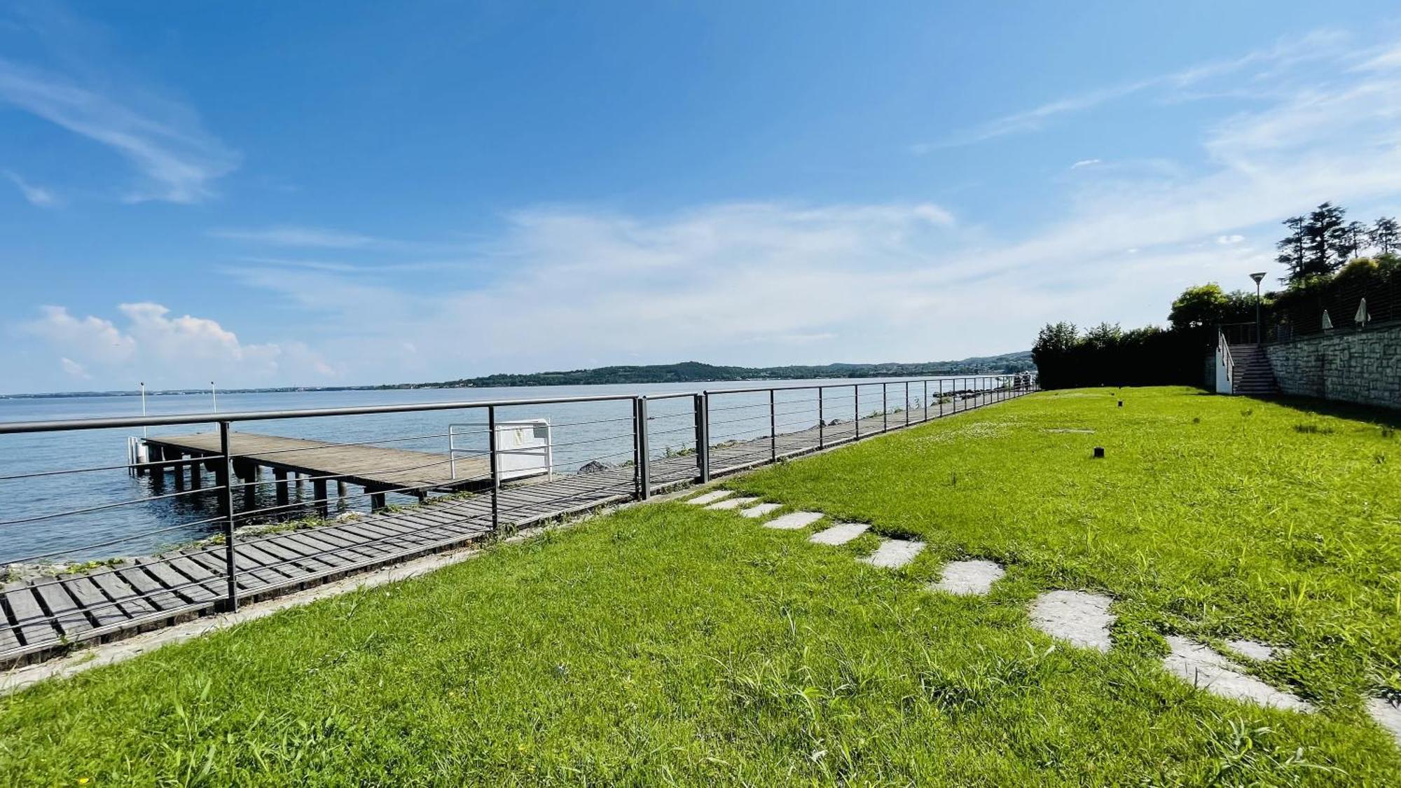 Casa Vacanze Blue Lake Padenghe sul Garda Exterior photo